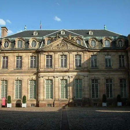 Alojamento de Acomodação e Pequeno-almoço La Aux Hirondelles 3*