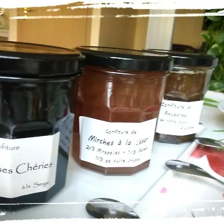 Alojamento de Acomodação e Pequeno-almoço La Aux Hirondelles 3*