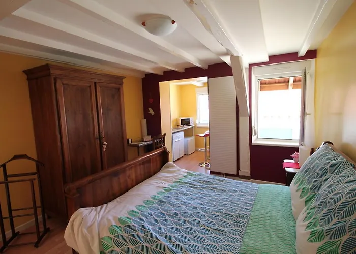 ベッド・アンド・ブレックファスト La Aux Hirondelles 3*