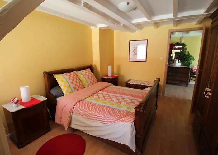 ベッド・アンド・ブレックファスト La Aux Hirondelles 3*