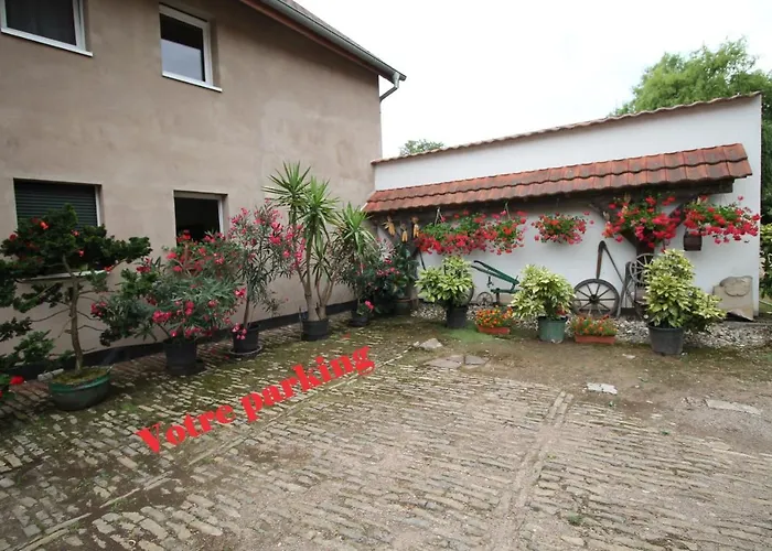 La Aux Hirondelles ベッド・アンド・ブレックファスト 3*