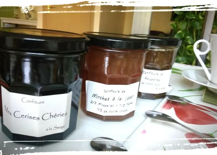 ベッド・アンド・ブレックファスト La Aux Hirondelles 3*