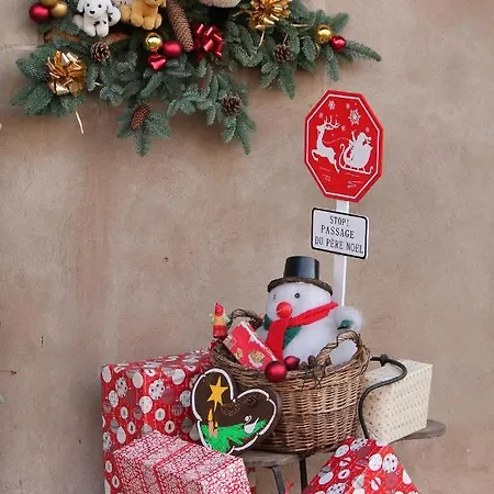 La Aux Hirondelles Bed & Breakfast *